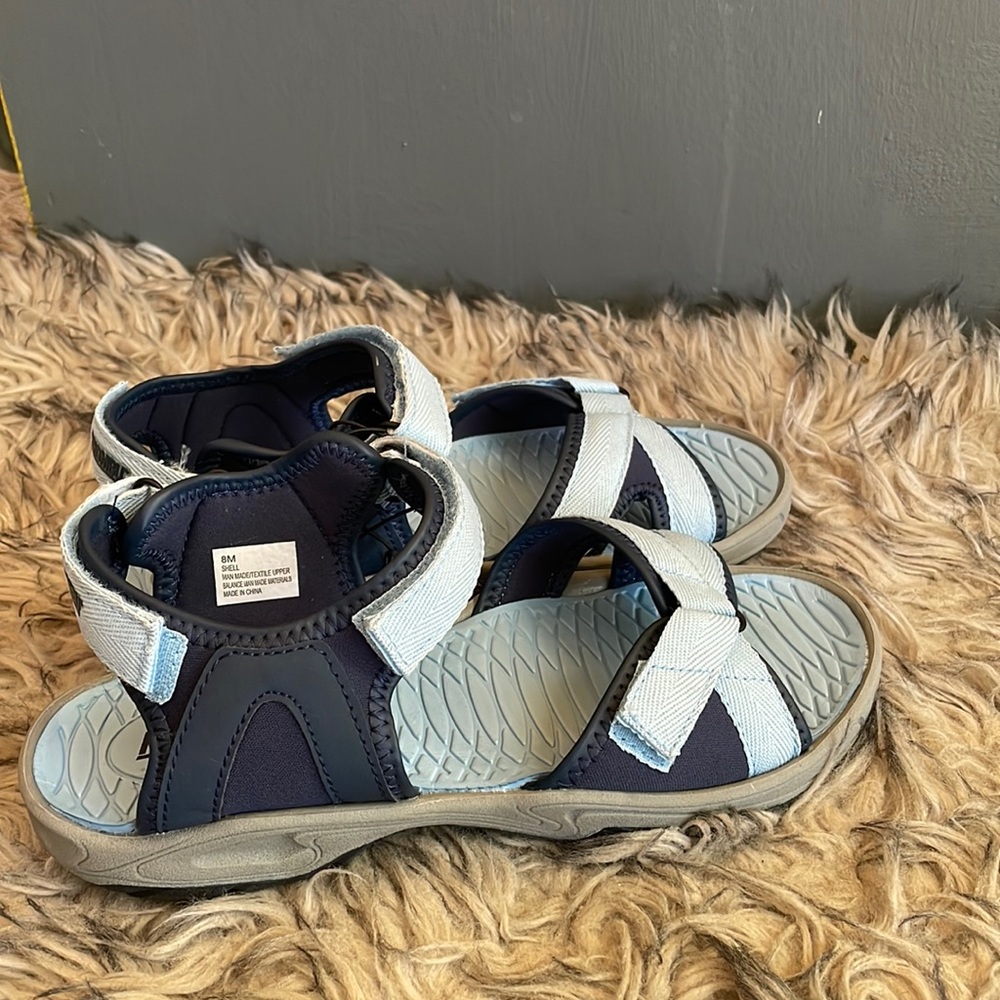 KHOMBU shoes
